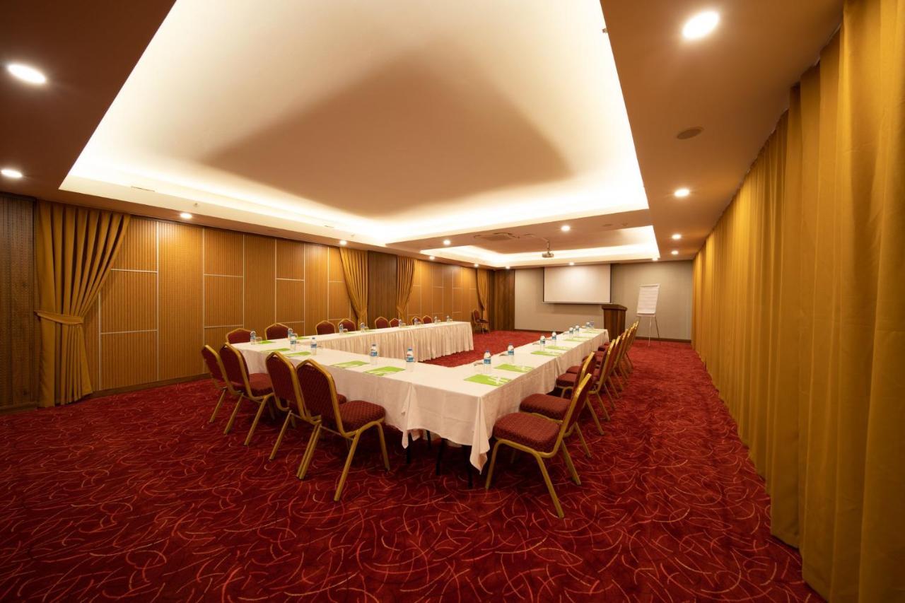 Holiday Inn - Trabzon-East By Ihg Exterior photo